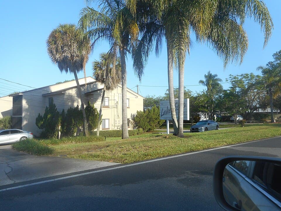 A multi-family apartment building in Central Florida